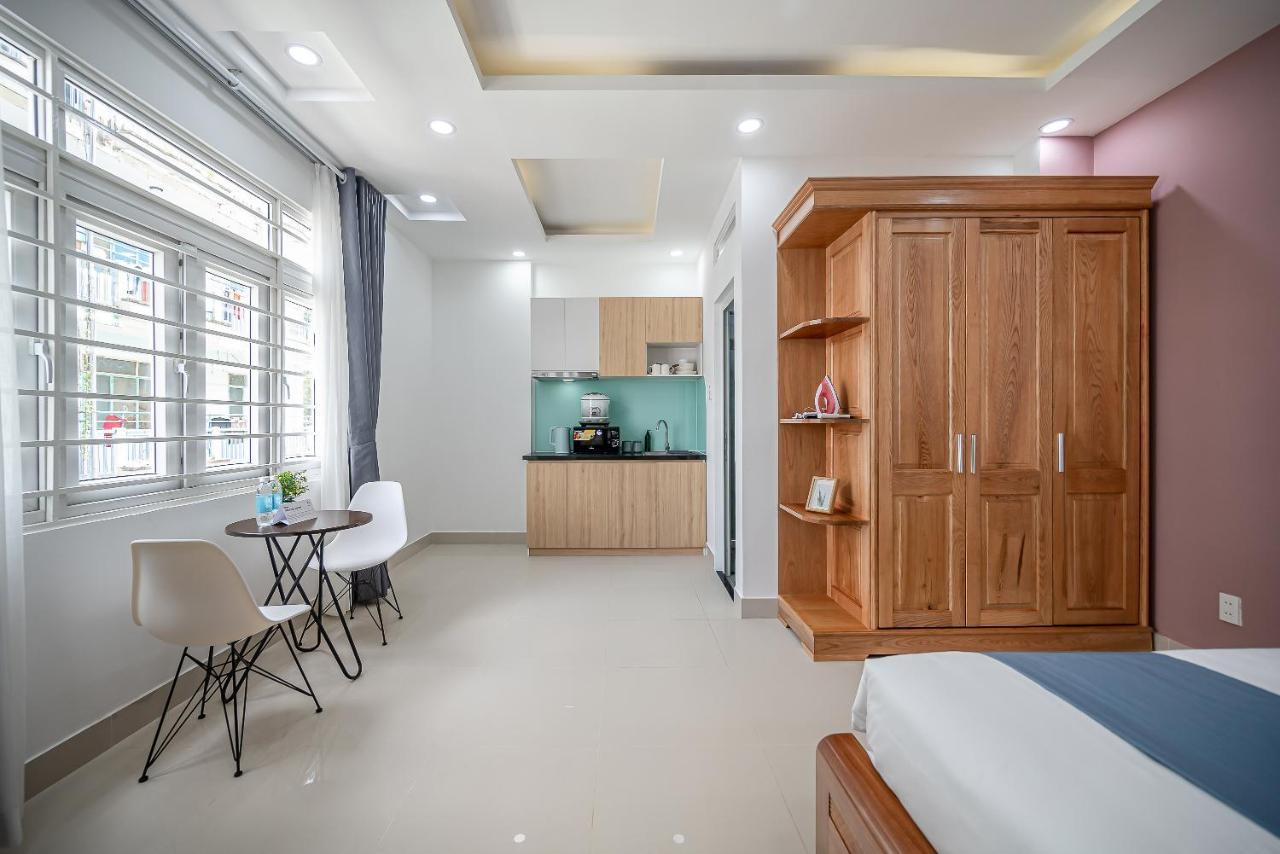 Cozrum Homes - Retro House Хошимин Экстерьер фото