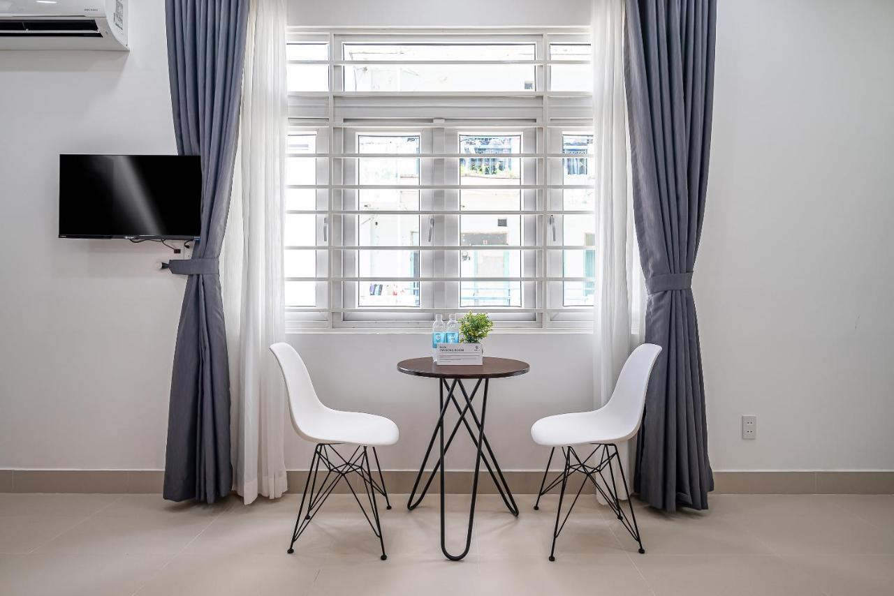 Cozrum Homes - Retro House Хошимин Экстерьер фото