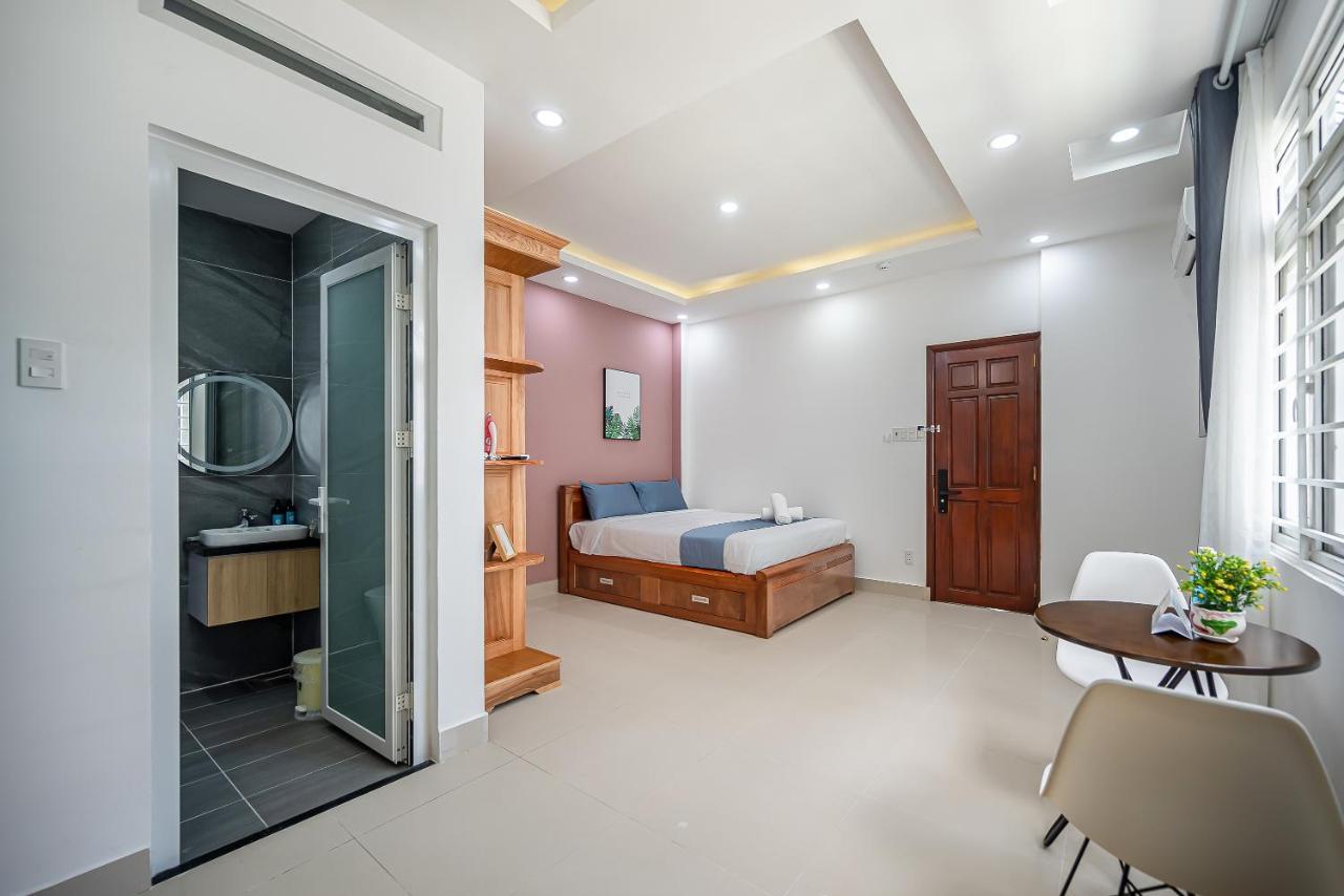 Cozrum Homes - Retro House Хошимин Экстерьер фото