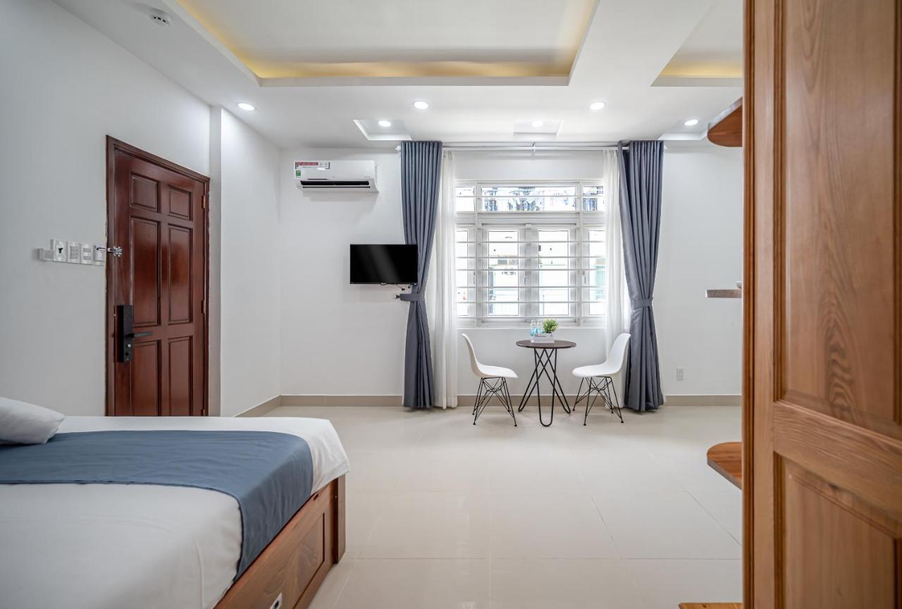 Cozrum Homes - Retro House Хошимин Экстерьер фото
